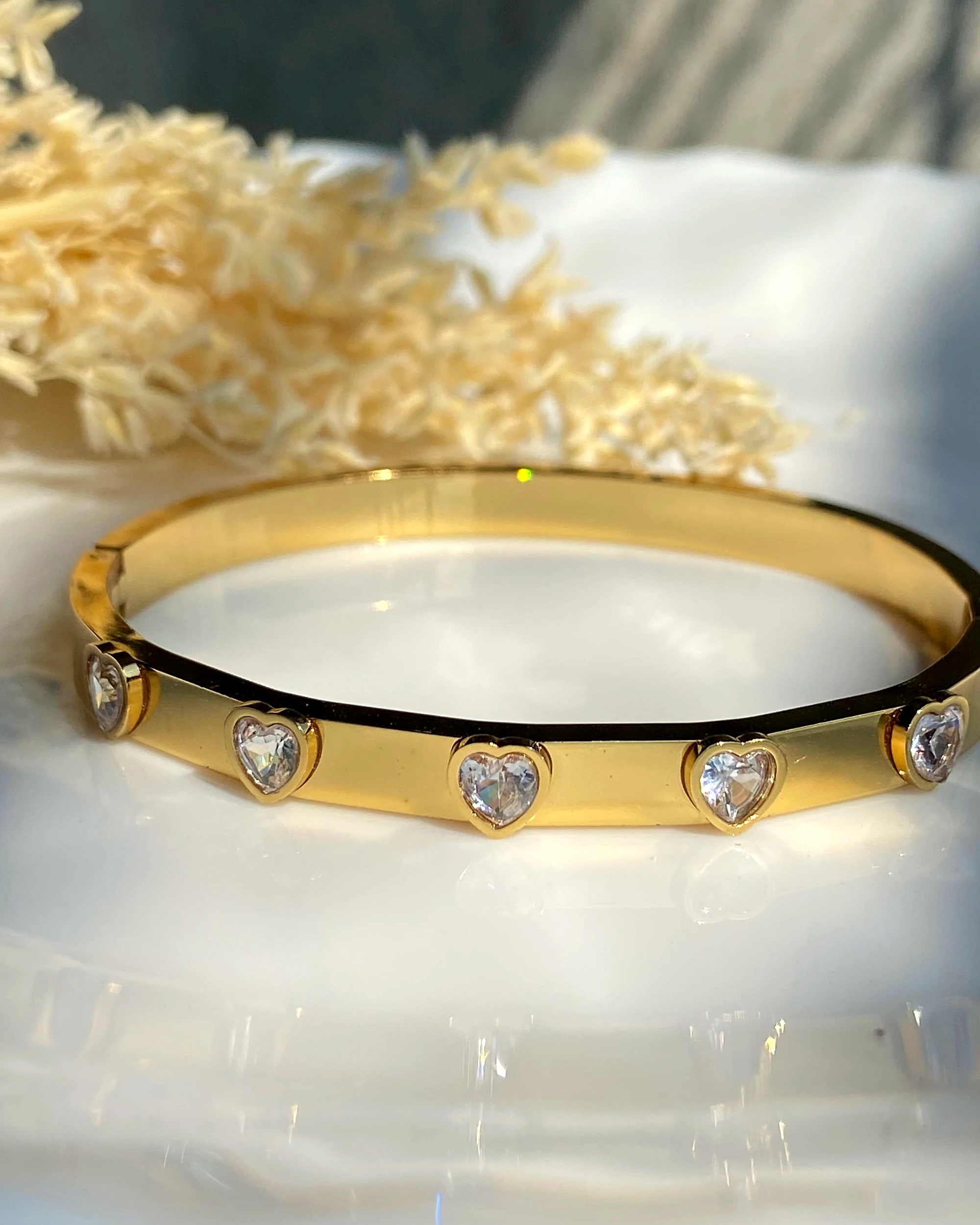 Heart-Cut Gold kada