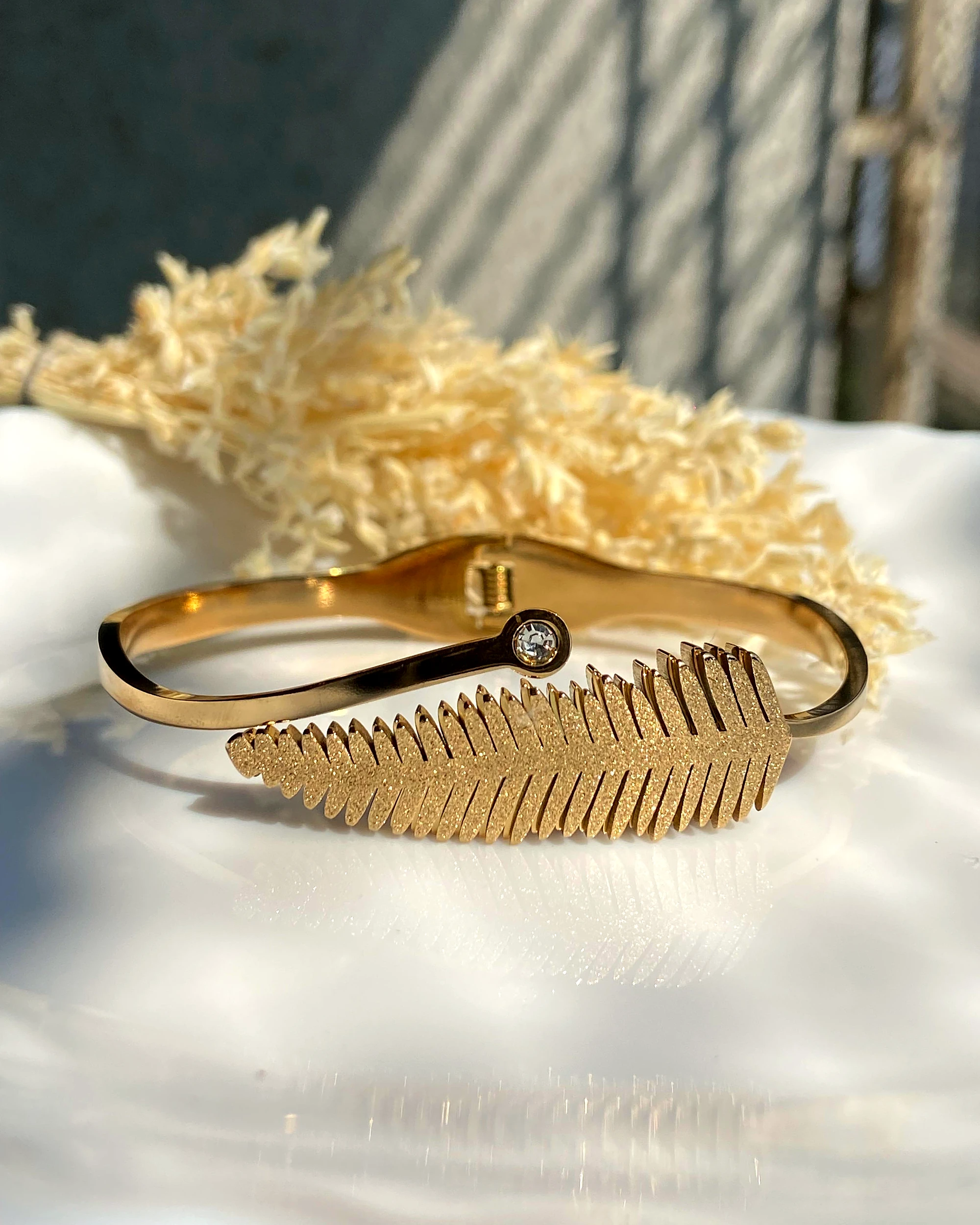 Leaf Charm Gold Kada