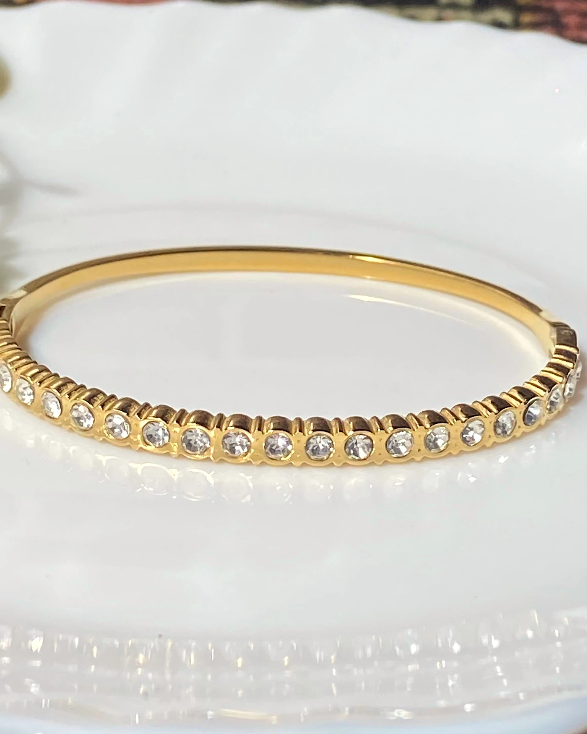 Lustre Line Gold Bangle