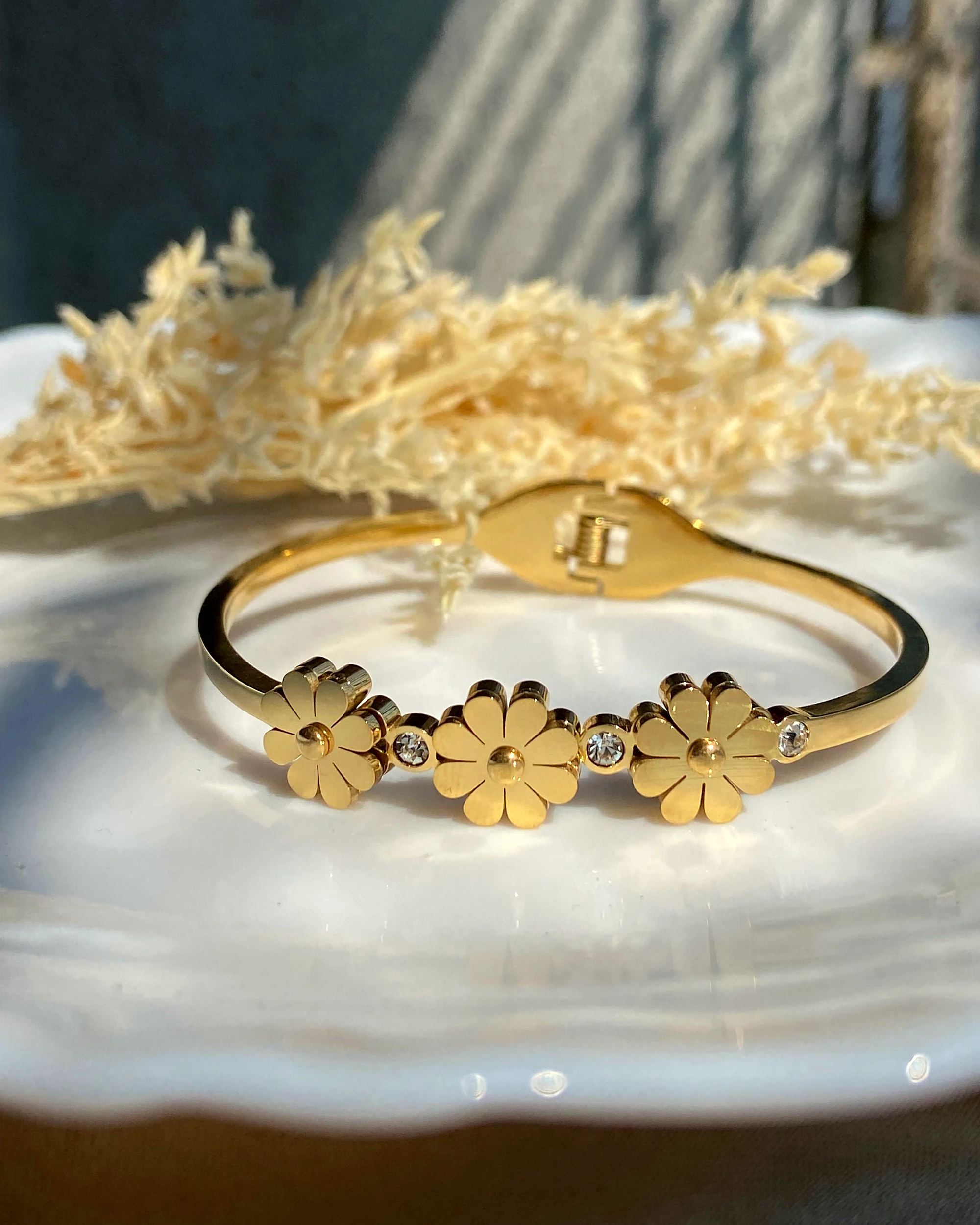 Triple Daisy Gold Kada